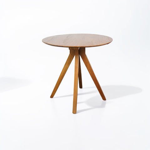 SC-040 Fabia Round Table D80